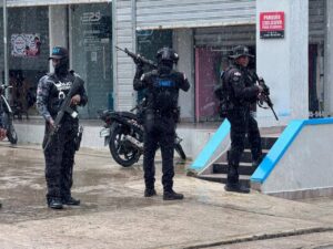 Persiste protesta en Salcedo pese a Falpo levantar huelga