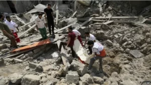 Al menos siete palestinos mueren en ataques israelíes en Gaza pese a alto el fuego