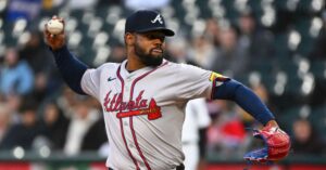 Reducen suspensión de López tras altercado en juego entre Bravos y Angelinos