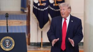 Trump asegura que la guerra acabará en tres semanas y que está "cerca de completarla"