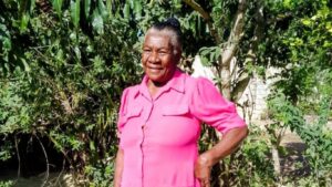 Buscan a mujer de 69 años desaparecida tras salir de Haina con destino a Pedernales