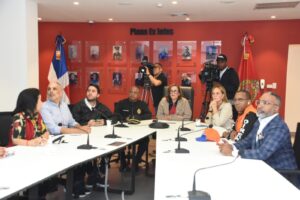 Más de 1,100 brigadistas en las calles por efectos de vaguada en el DN