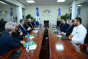 Gobierno ejecuta plan de tres ejes para enfrentar efectos de la crisis económica