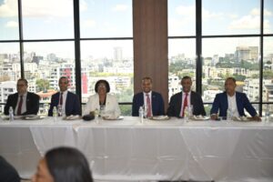 Radhamés Silverio plantea a académicos fortalecer la investigación en la UASD