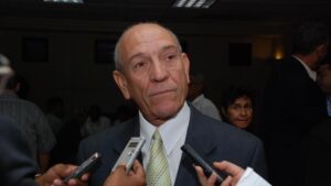 Solicitan apertura juicio contra exsenador Rafael Calderón