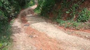 Comunitarios de Yamasá reclaman reparación de carretera en Mamá Tingó