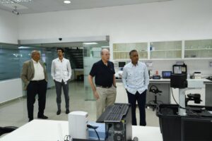 Laboratorio de Aduanas se posiciona como eje clave para el desarrollo de tierras raras en RD