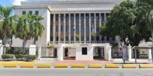 Educación mantiene suspensión de docencia en Monte Cristi, Santiago Rodríguez, Puerto Plata y Valverde por alerta roja