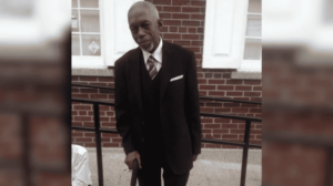 Muere hombre de 78 años tras ser alcanzado por bala perdida