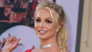Britney Spears ingresa en rehabilitación tras detención por conducir ebria