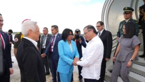 Petro viajará a Caracas para abordar seguridad fronteriza con Delcy Rodríguez