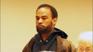 Hombre irá a juicio por asesinar a su pareja frente a sus hijos en NY