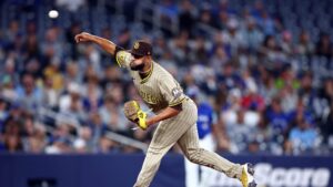 Randy Vásquez domina desde la lomita y Padres blanquean a Rockies