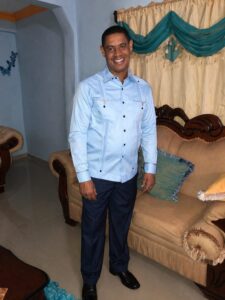 Empleado de seguridad hiere a empresario cacaotero durante reclamo laboral en Hato Mayor