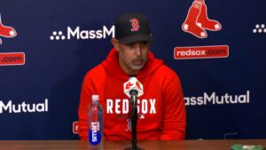 Red Sox despiden a Alex Cora y reestructuran su cuerpo técnico tras mal arranque