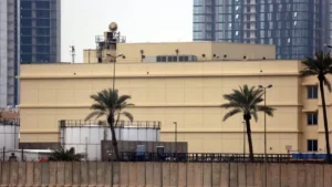 Ataque en Abu Dabi obliga a suspender operaciones en una planta de gas