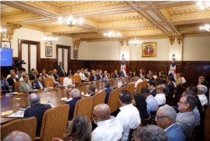 Medidas económicas contra partidos generan enfrentamiento político