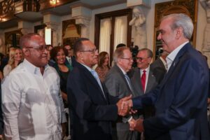 Abinader encabeza Premio al Mérito Laboral en Día del Trabajo