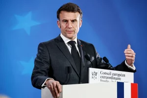 Presidente fránces aboga por mayor coordinación global para corregir desequilibrios económicos