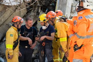 Operativos de rescate en Venezuela avanzan con limitados recursos técnicos