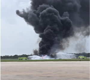 Mueren dos tripulantes en accidente aéreo