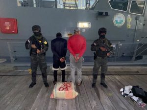 Operativo en Peravia deja dos detenidos y 30 paquetes de cocaína incautados
