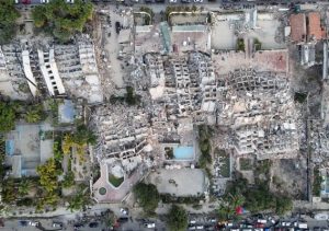 Al menos 147 deportados desde EEUU quedaron bajo escombros tras terremoto en Venezuela