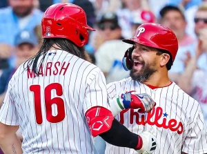 Filis vencen a Marlins con jonrones de Marsh, Bohm y Schwarber
