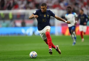 Mbappé firma doblete y Francia derrota 3-1 a Senegal en su debut mundialista