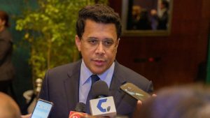 David Collado expresa solidaridad con Venezuela tras terremotos