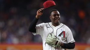 José Cabrera brilla en su debut en Grandes Ligas, pero sale sin decisión ante Minnesota
