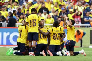 Ecuador sorprende a Alemania, gana 2-1 y avanza a los dieciseisavos de final del Mundial