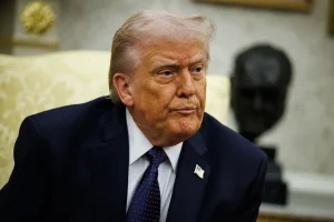 Trump cuestiona la buena fe de Irán en conversaciones de paz
