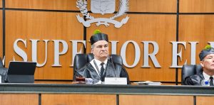 TSE ordena levantar embargo a cuentas del PHD