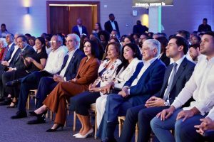 Abinader lanza campaña “Inquebrantables” por la juventud dominicana