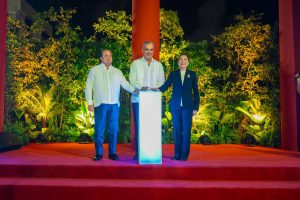 Abinader y Carolina inauguran Parque Deportivo 30 de Mayo