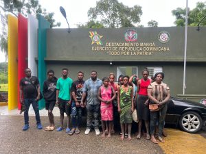 Ejército intercepta vehículo con 14 haitianos en condición migratoria irregular en Montecristi