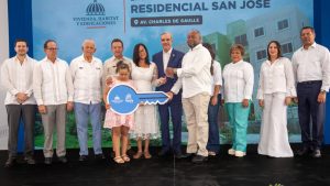 Abinader entrega 700 apartamentos del Plan Familia Feliz en SDN
