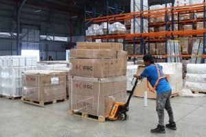 La Cruz Roja Internacional inicia el envío de toneladas de ayuda humanitaria a Venezuela