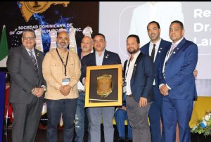 Director del SNS recibe reconocimientos por aportes a la ortopedia y la red de trauma