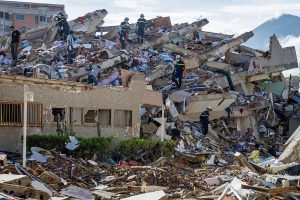 Venezuela informa del rescate de más de 6.400 personas tras los terremotos que han causado 1.943 muertos
