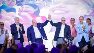 Charlie Mariotti retira aspiración presidencial y anuncia respaldo a Gonzalo Castillo