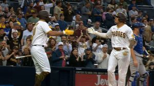Filadelfia barre a los Padres pese al jonrón de Manny Machado