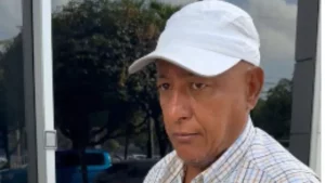 Hombre con discapacidad pide ayuda tras perder su vivienda en un incendio