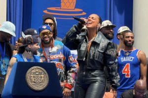 Alicia Keys cierra celebración del título de los Knicks con interpretación de “Empire State of Mind”