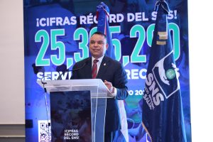 Julio Landrón destaca avances en la red pública de salud durante sus primeros seis meses al frente del SNS