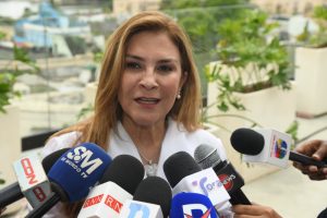 Carolina Mejía promueve el ejercicio de la paternidad responsable en la formación cívica