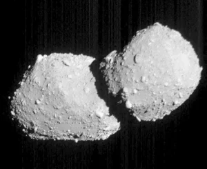 Japón revela asteroide con forma de “muñeco de nieve” durante sobrevuelo