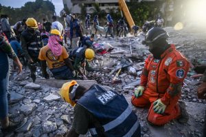 Gobierno de Venezuela promete entregar 4,000 viviendas este año a afectados por terremotos