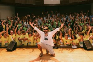 270 jóvenes en PR se benefician de arte, deporte y música gracias a fundación Bad Bunny